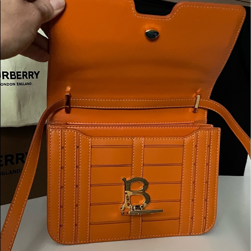 Burberry Leather TB Bag - Used a couple of times - Picture 4 of 11